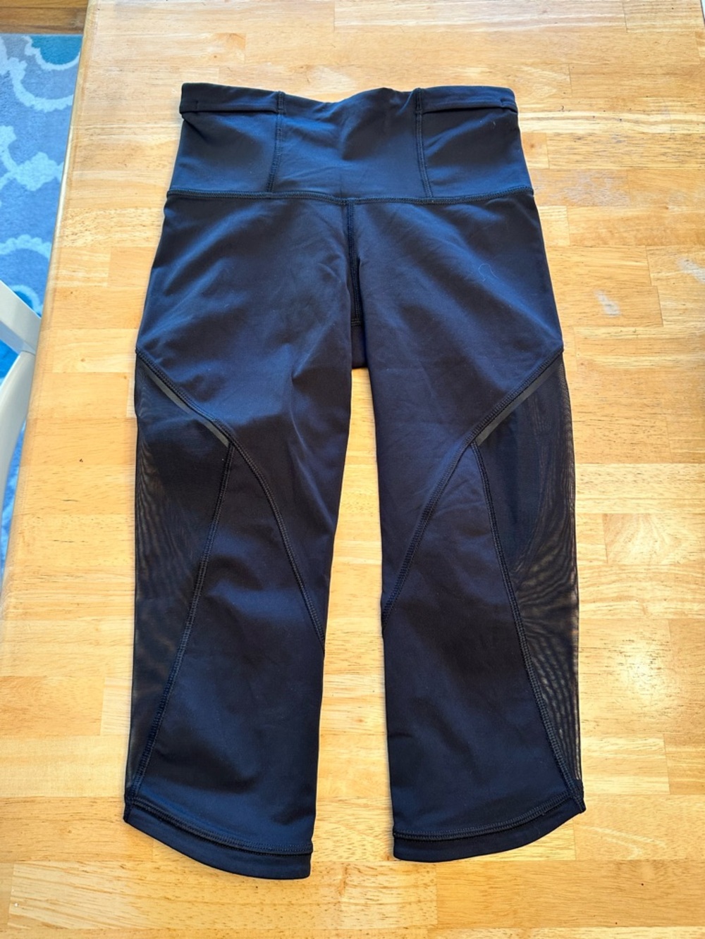 Lululemon leggings size 4